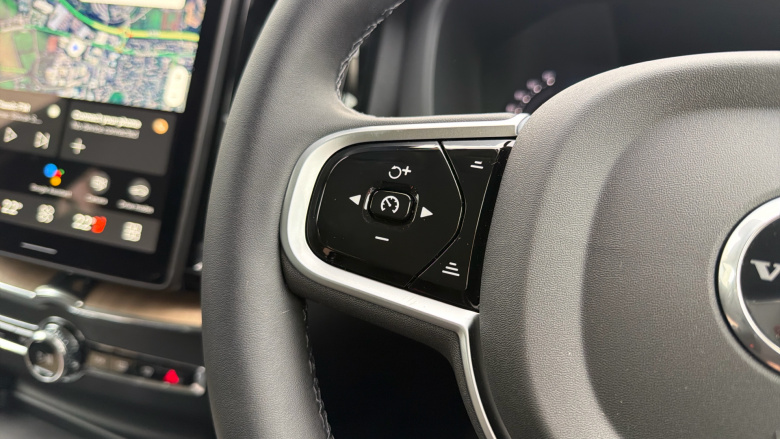 Volvo XC60 2.0 B5P Plus Dark 5dr AWD Geartronic Petrol Estate